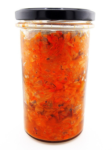 Szklany słoik o pojemności 545 ml wypełniony 450g bigosu z dzika.