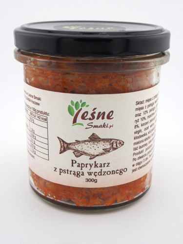 Słoik z etykietą Leśnych Smaków dla paprykarzu z pstrąga wędzonego.