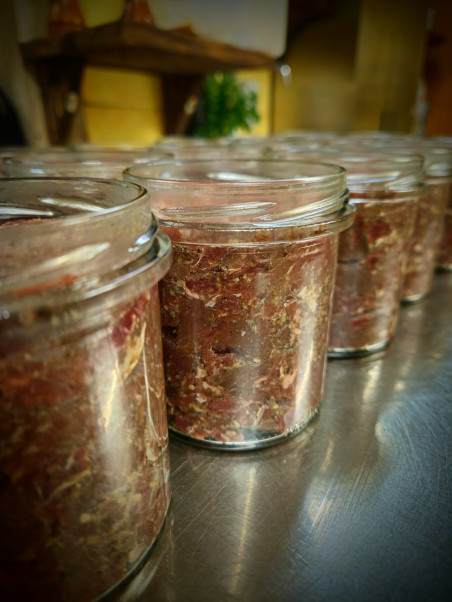 Dlaczego nasze słoiki nie potrzebują konserwantów? Poznaj magię tyndalizacji