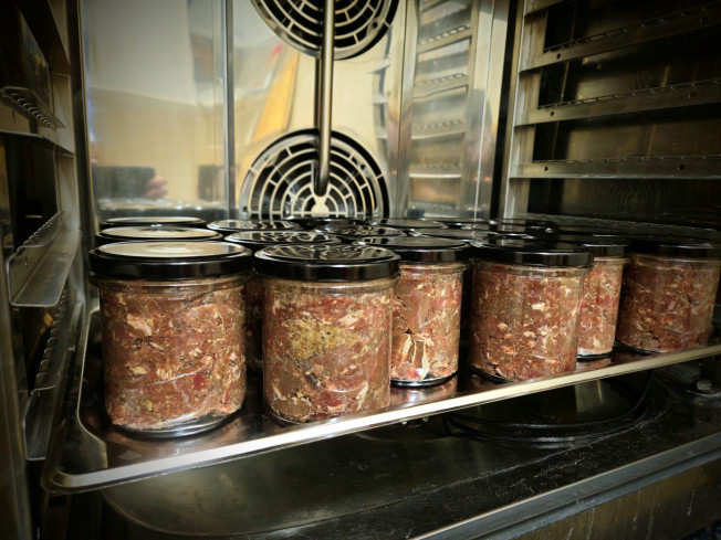 Dlaczego nasze słoiki nie potrzebują konserwantów? Poznaj magię tyndalizacji